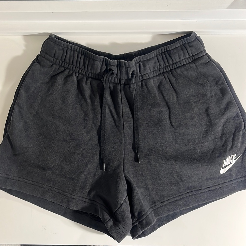 Nike black sweatshirts
